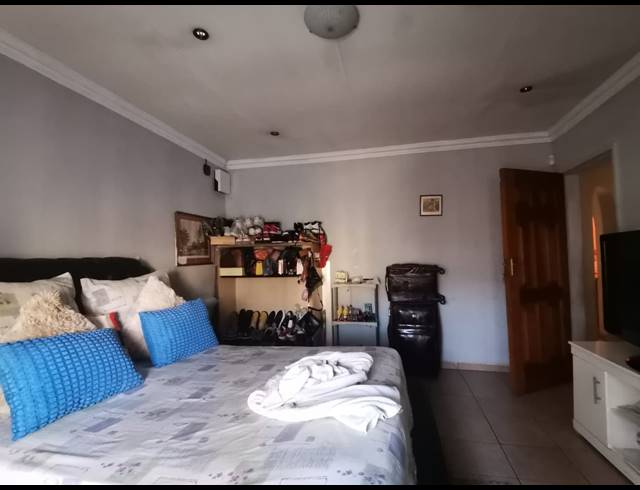 3 BEDROOM HOUSE FOR SALE IN REGENTS PARK